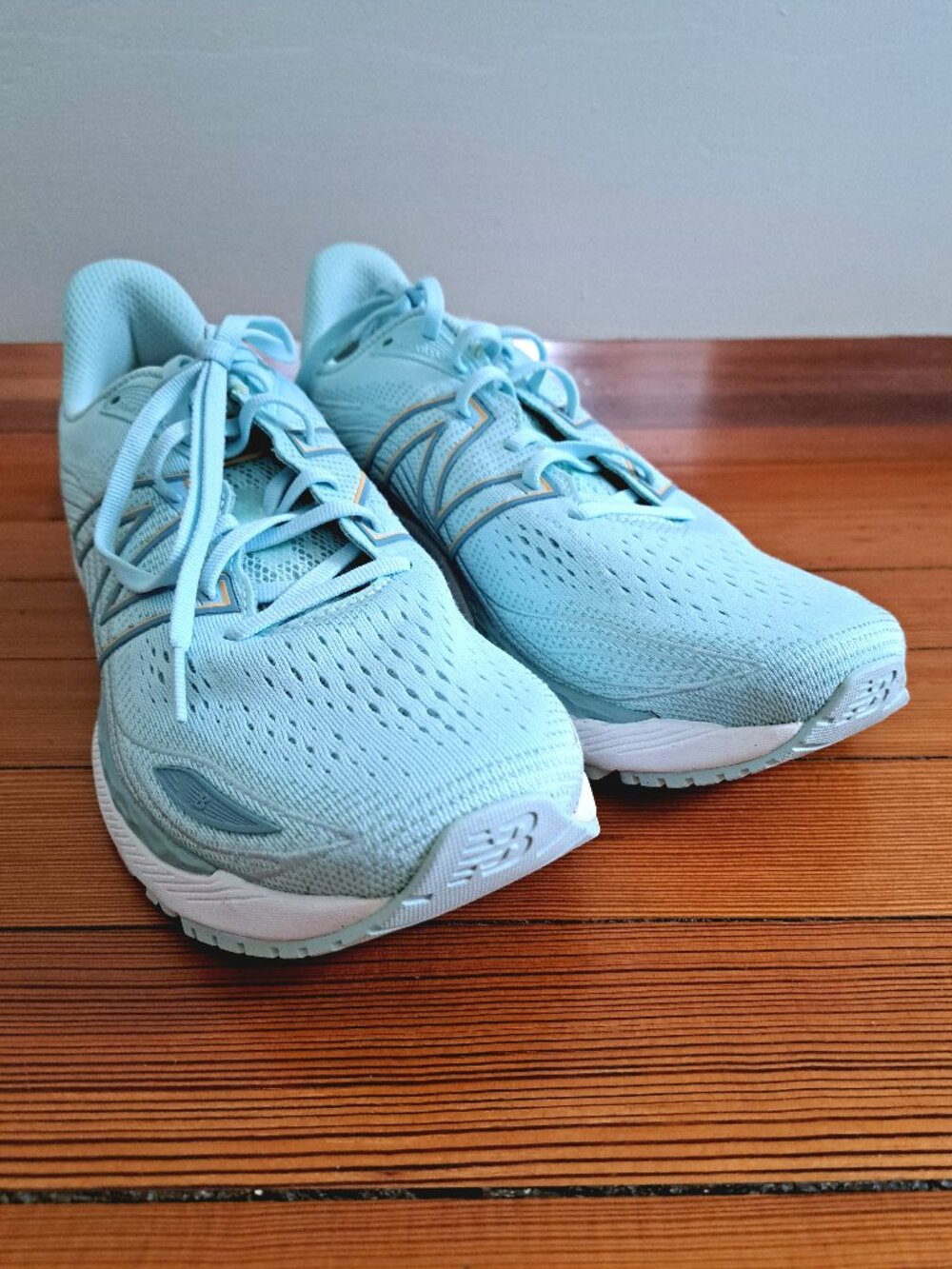 Brand-New New Balance Fresh FoamSneakers Size 11.5 in Light Aqua With Melon Trim